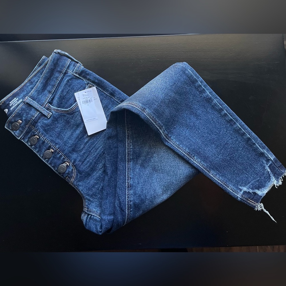 NWT Old Navy High-rise Rockstar super skinny Jeans. Size 2.
